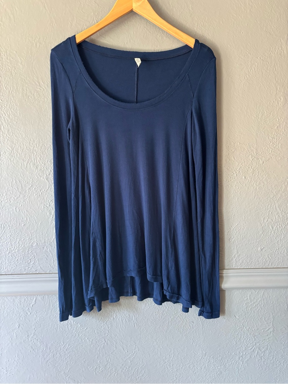 Free People Blue Long Sleeve Scoop Neck Swing Top Small
